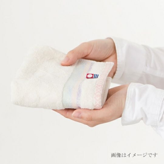 今治謹製　千歳はんかち　木箱入り　タオルハンカチ3枚セット　HK3017　ピンク　（今治産）のイメージ