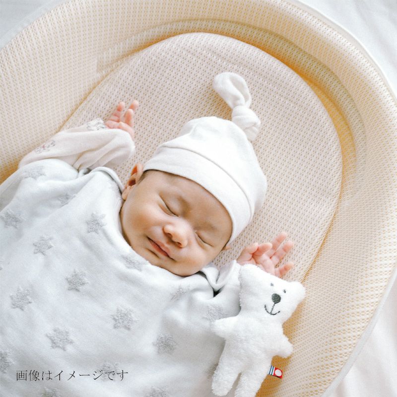 TRF 15th アニバーサリーベスト！ 初回限定生産 タオル＆ヘッドホン未開封 今治謹製 First towel 木箱入り フード付きバスポンチョ1枚・スタイ1枚