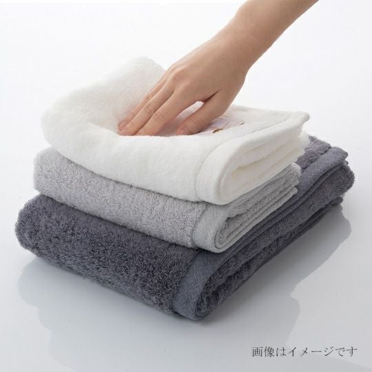 今治謹製 極上タオル superior　木箱入り　バスタオル3枚・フェイスタオル3枚セット　GK72300　ネイビー・モーブ（今治製）のボリューム感